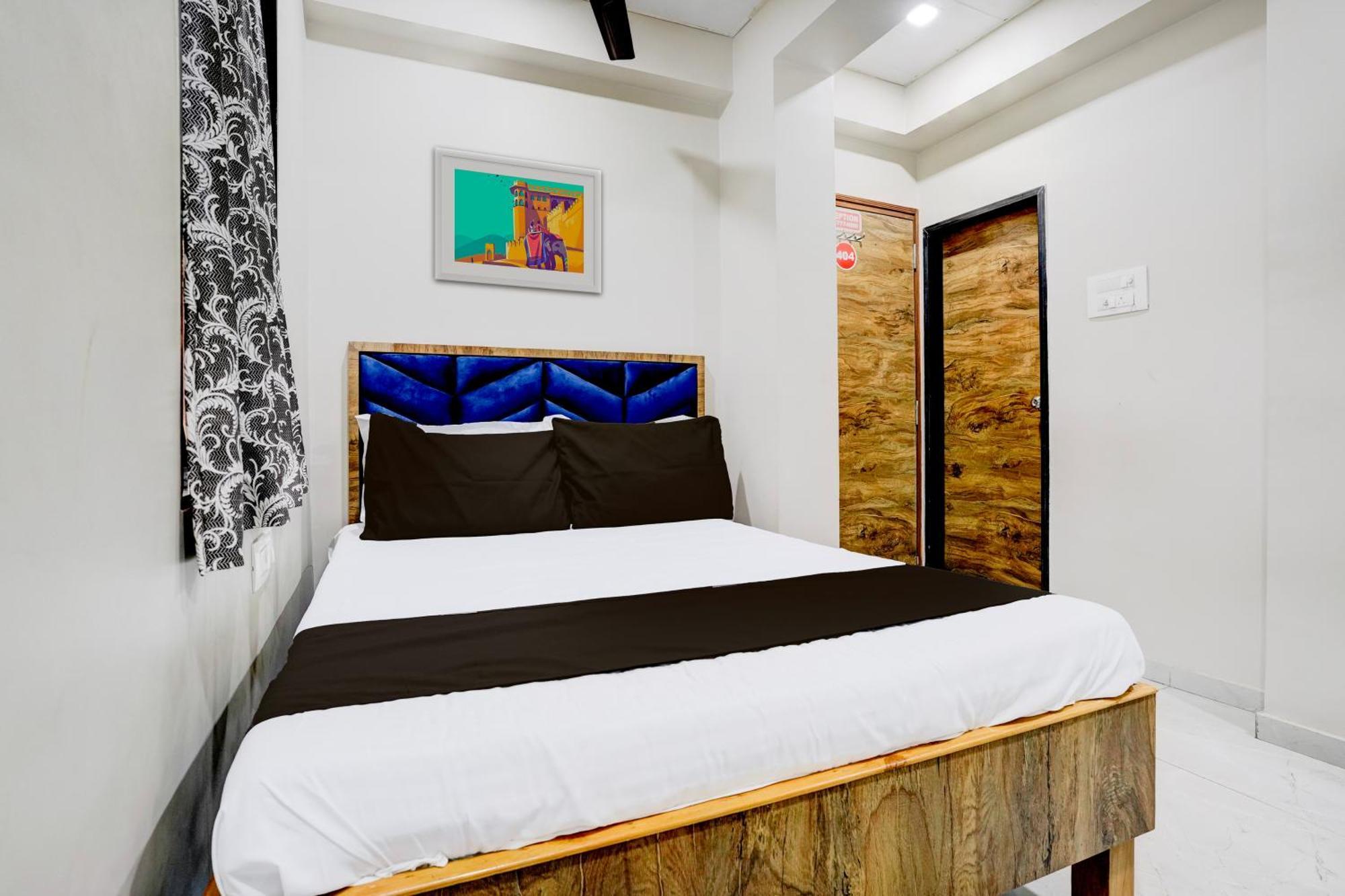 Super Hotel O Divine Fine Dine Lodging And Boarding Kalyān Extérieur photo
