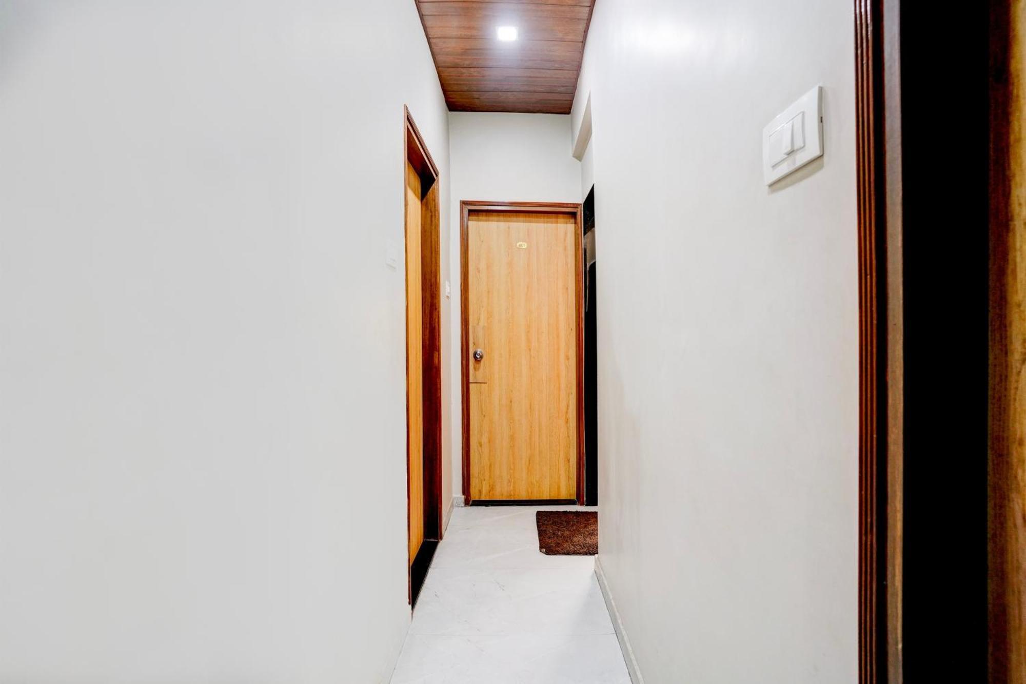 Super Hotel O Divine Fine Dine Lodging And Boarding Kalyān Extérieur photo