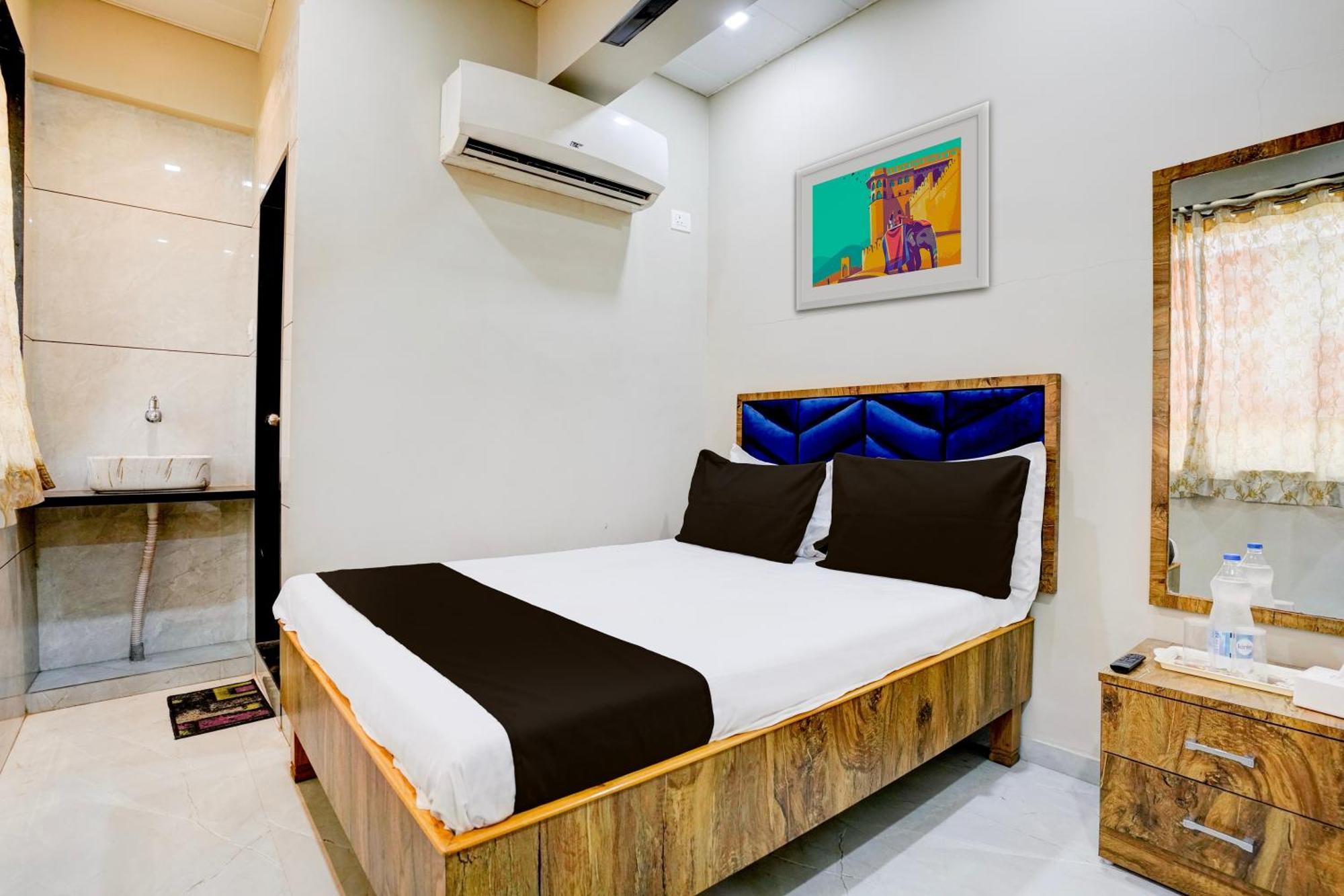 Super Hotel O Divine Fine Dine Lodging And Boarding Kalyān Extérieur photo